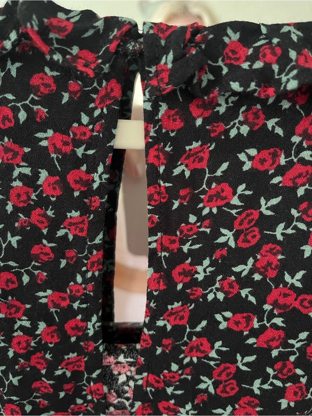 Reformation Ruffled Rose Crop Top - Picture 9 of 13
